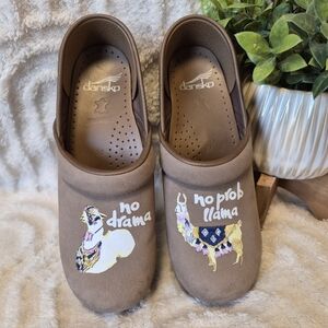 Dansko Twin Llama Clogs Tan Nubuck 'No Drama No Probllama' US Sz 6.5 EU 37